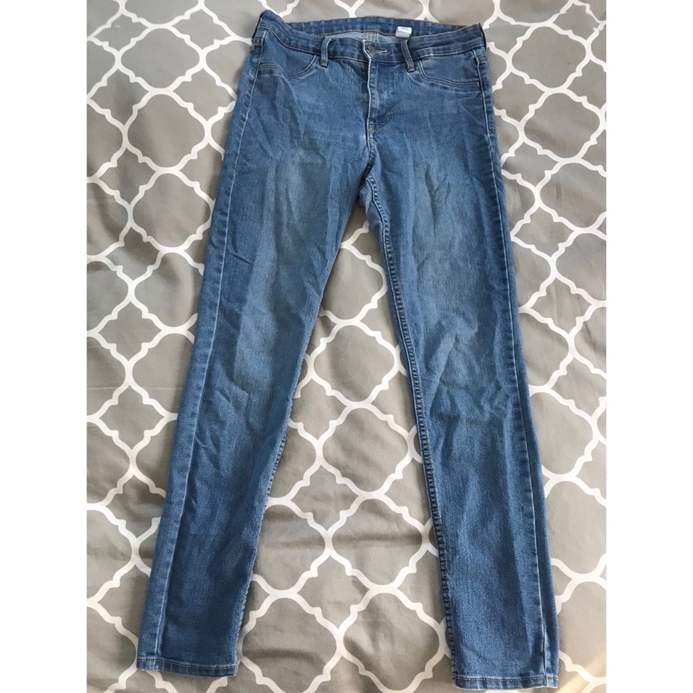 H&M light/ medium blue jeans